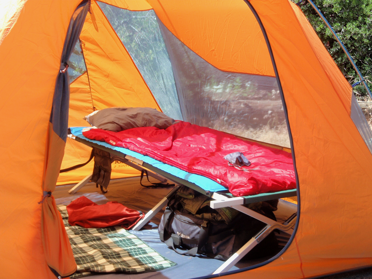How To Choose A Good Camping Bed - CampingDept
